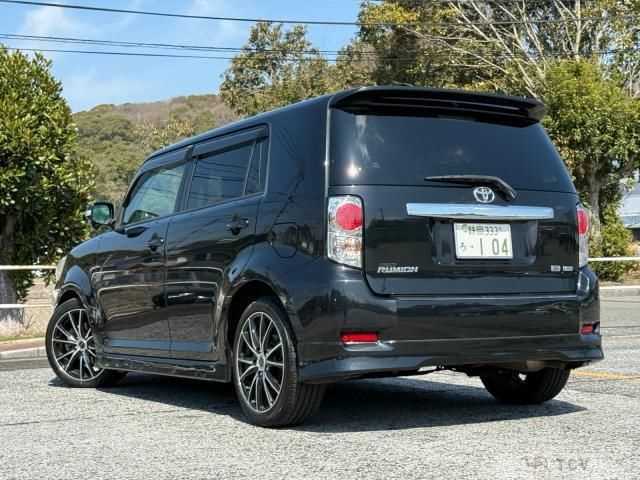 2013 Toyota Corolla Rumion