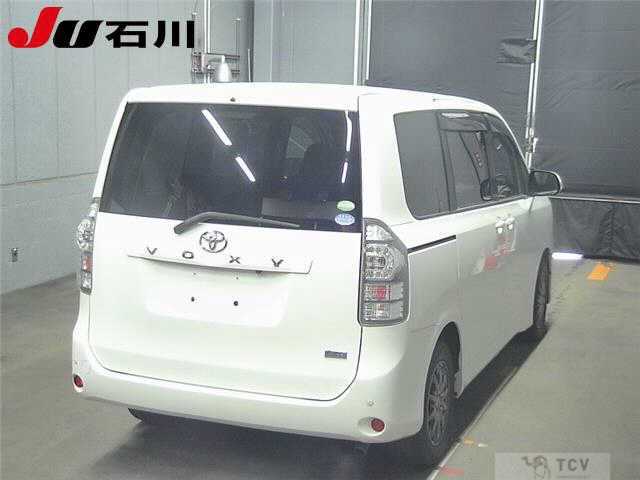 2013 Toyota Voxy