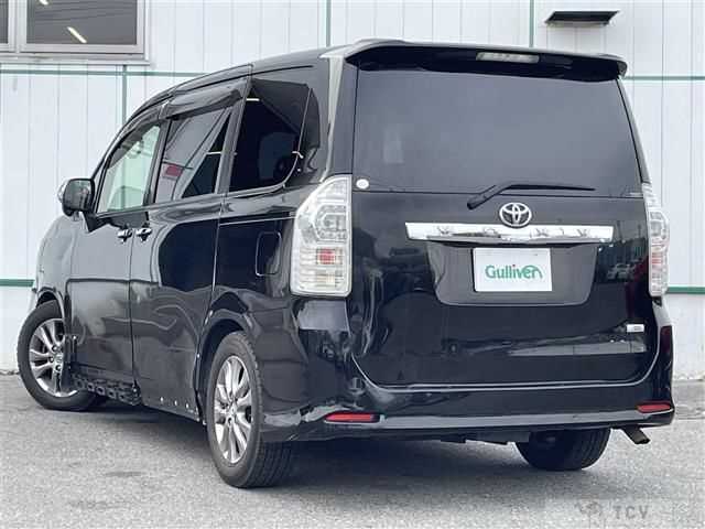 2012 Toyota Voxy