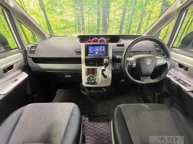 2010 Toyota Voxy