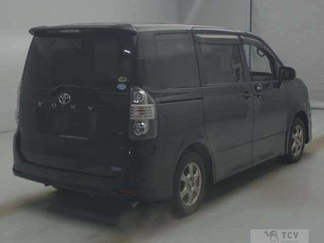2009 Toyota Voxy