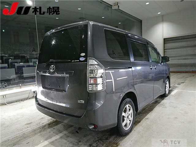 2012 Toyota Voxy