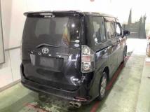 2007 Toyota Voxy