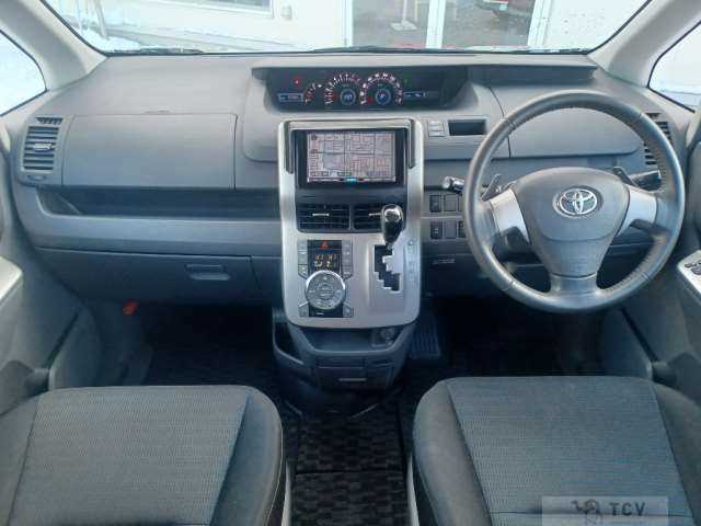 2008 Toyota Voxy