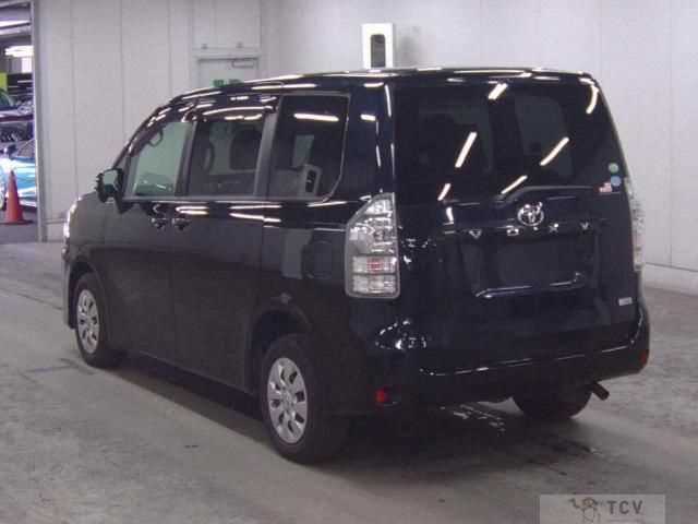 2013 Toyota Voxy