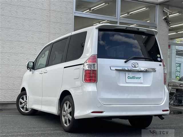 2008 Toyota Noah
