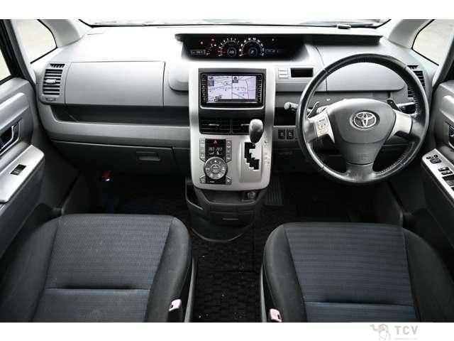 2009 Toyota Voxy