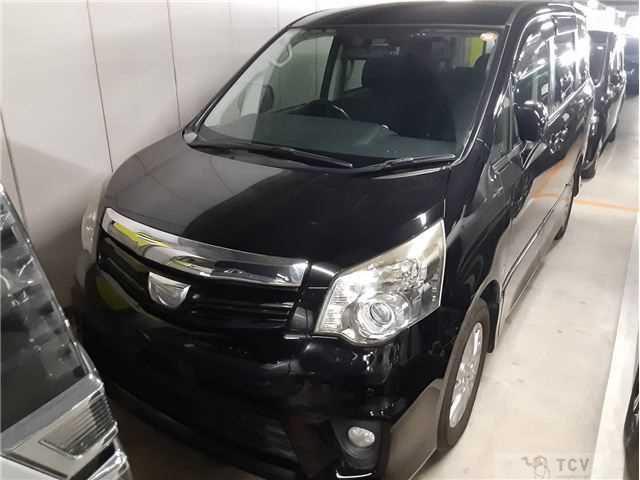 2010 Toyota Noah
