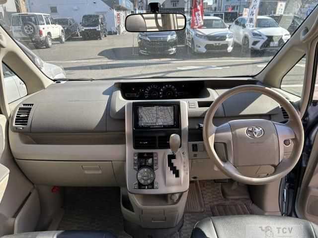 2007 Toyota Noah