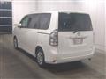 2013 Toyota Voxy