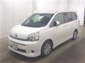 2013 Toyota Voxy