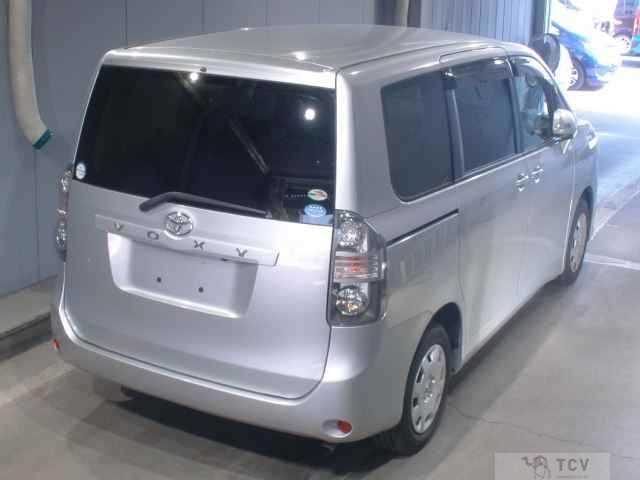 2009 Toyota Voxy