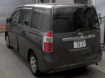 2010 Toyota Noah