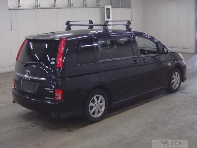 2010 Toyota Isis