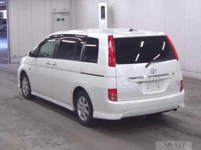 2010 Toyota Isis