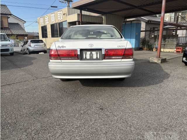 2002 Toyota Crown