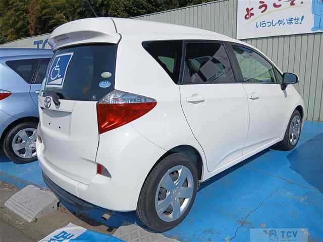 2011 Toyota Ractis