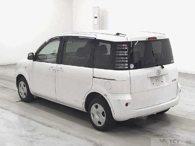 2003 Toyota Sienta