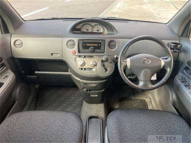 2012 Toyota Sienta