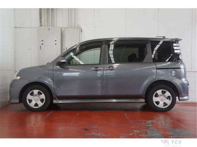 2010 Toyota Sienta