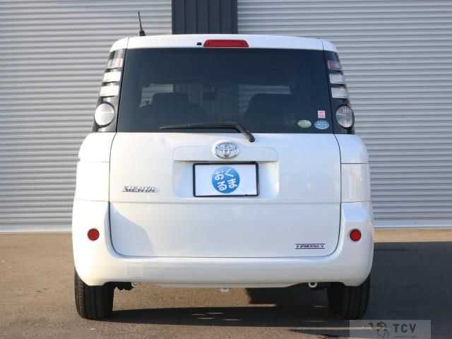 2010 Toyota Sienta