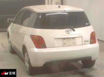 2003 Toyota IST