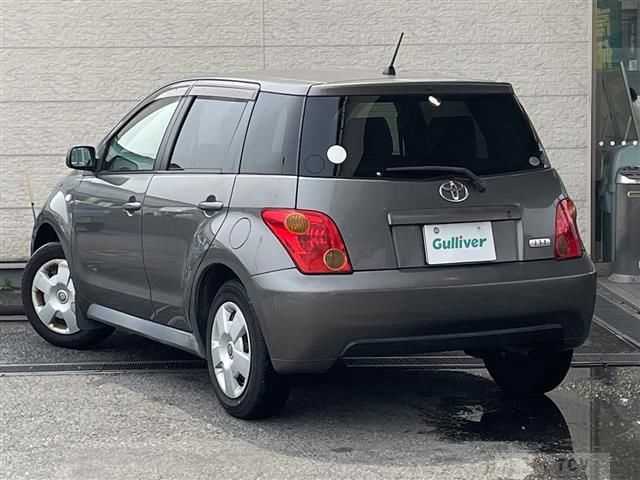 2005 Toyota IST