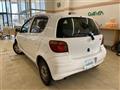 2003 Toyota Vitz
