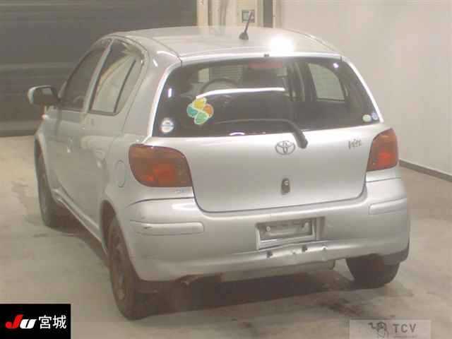 2004 Toyota Vitz