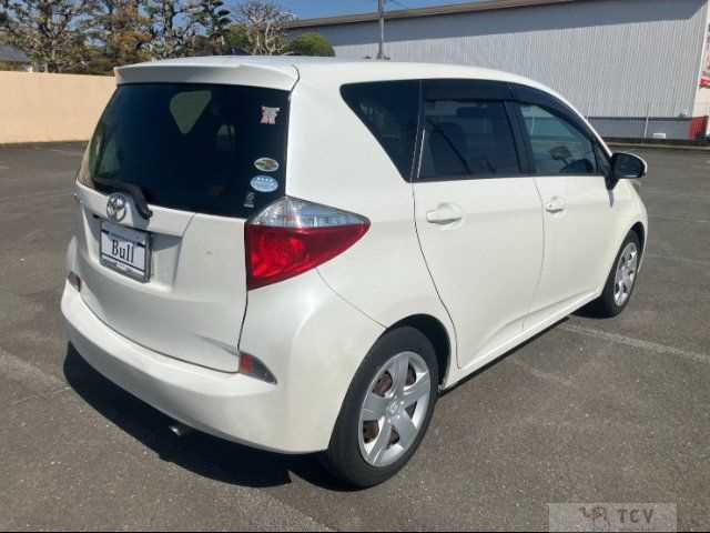 2011 Toyota Ractis