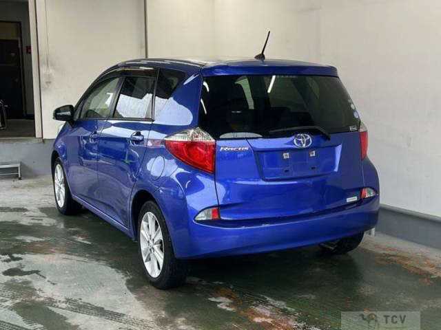 2011 Toyota Ractis