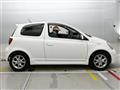 2003 Toyota Vitz