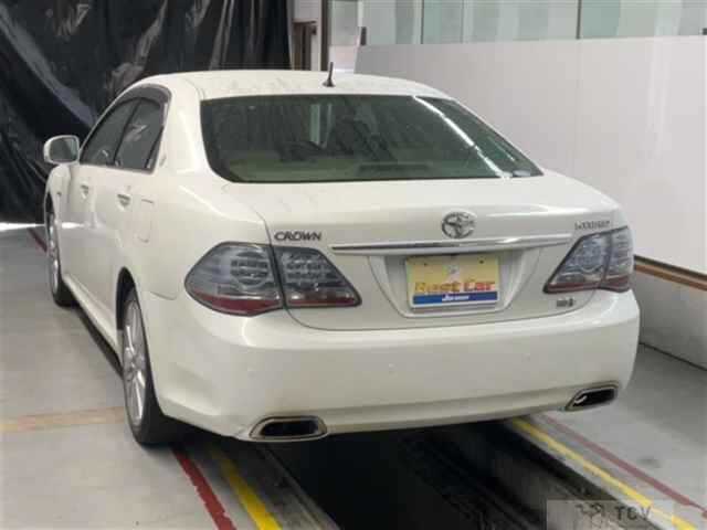 2009 Toyota Crown Hybrid