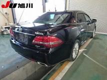 2009 Toyota Crown