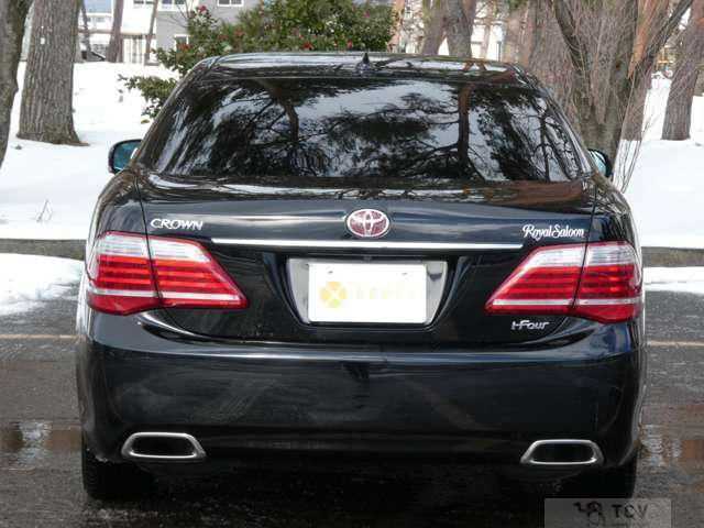 2011 Toyota Crown Royal Series