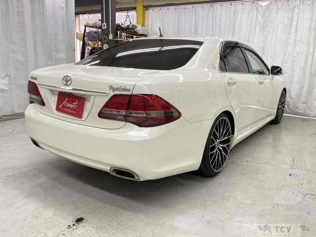 2009 Toyota Crown Royal Series