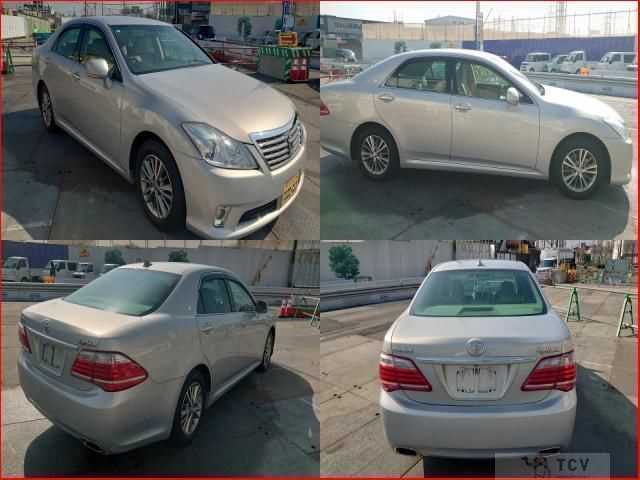 2013 Toyota Crown