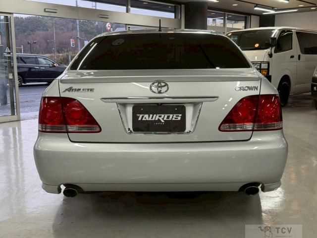 2005 Toyota Crown