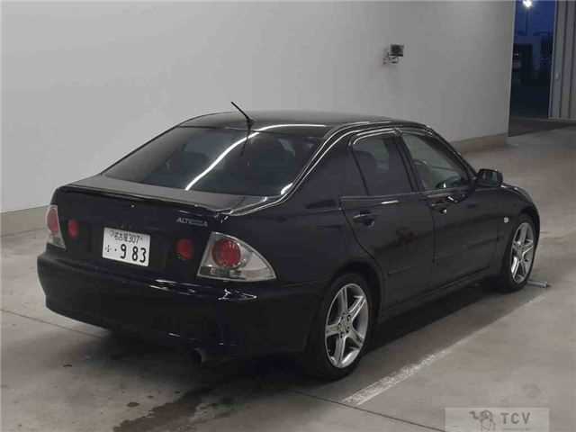 2004 Toyota Altezza