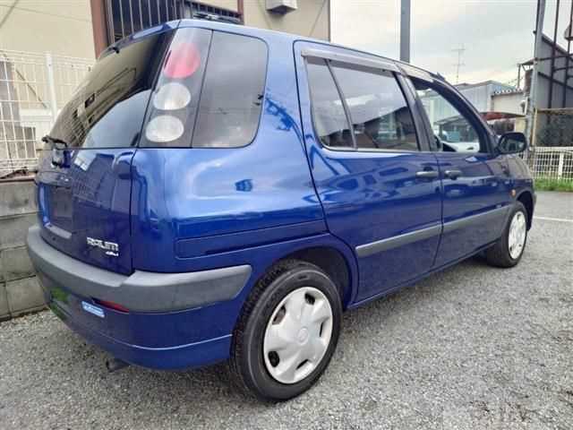 2001 Toyota Raum