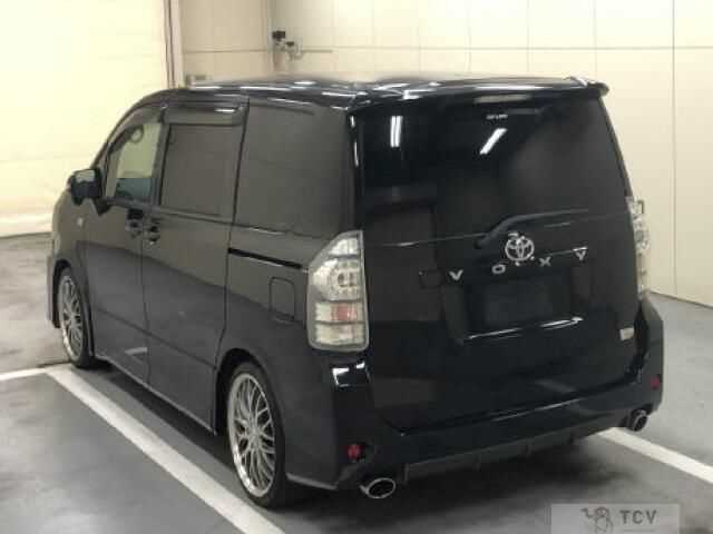 2011 Toyota Voxy