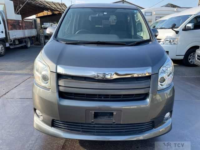 2007 Toyota Noah