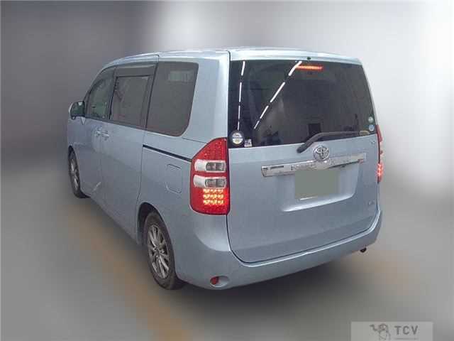 2013 Toyota Noah