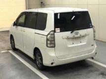 2010 Toyota Voxy