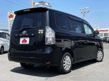 2008 Toyota Voxy