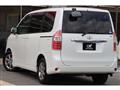 2010 Toyota Noah
