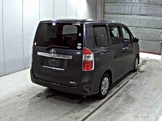 2010 Toyota Noah