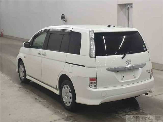 2013 Toyota Isis