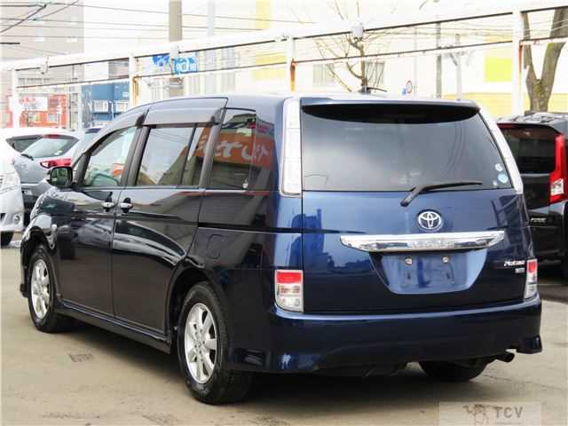 2012 Toyota Isis