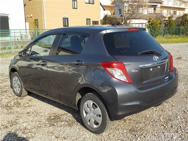2011 Toyota Vitz